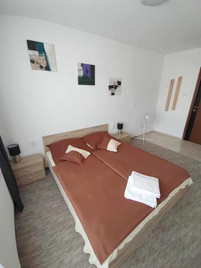 Fiesta Apartman มิชโคลซ์ ภายนอก รูปภาพ