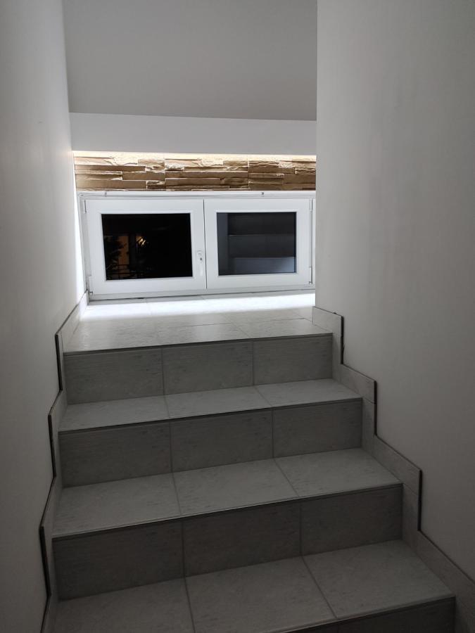 Fiesta Apartman มิชโคลซ์ ภายนอก รูปภาพ
