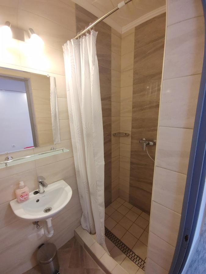 Fiesta Apartman มิชโคลซ์ ภายนอก รูปภาพ